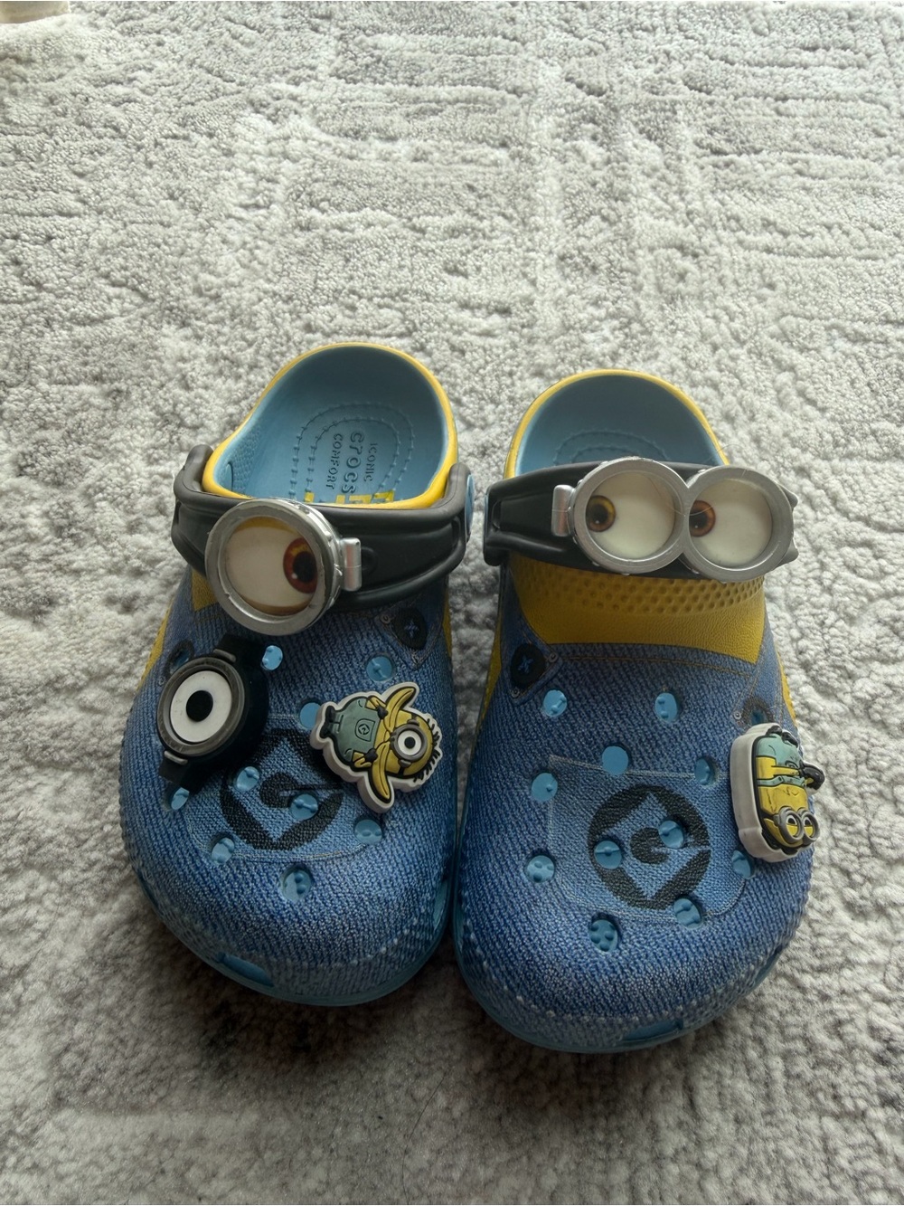 Crocs Classic Minions Despicable Me Clog Toddler Size 9